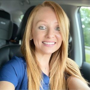 Meet your Posher, Whitney